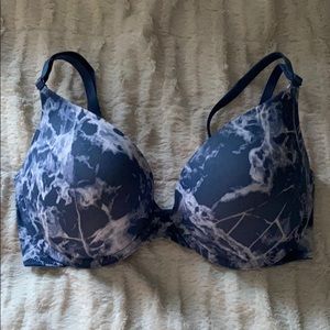 PINK Victoria's Secret wear everywhere push-up bra